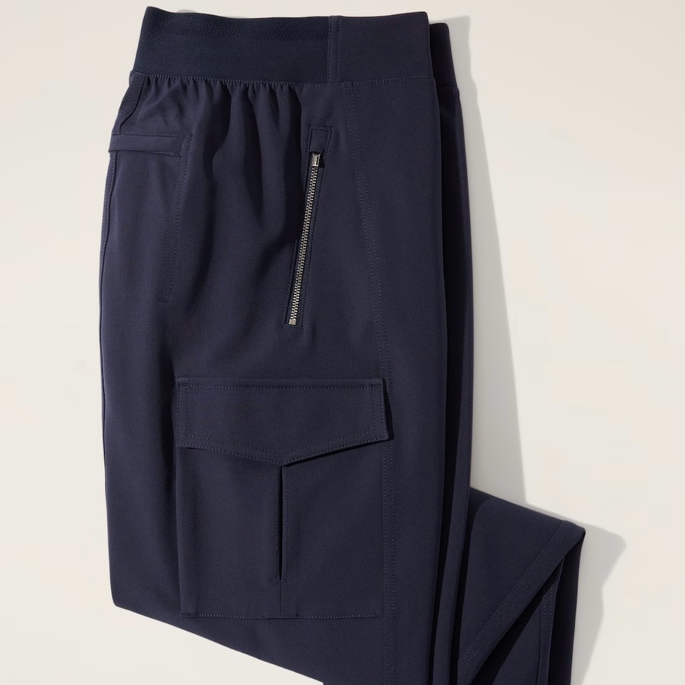 NWOT Athleta Endless High Rise Cargo Pant size 6